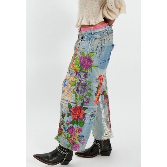 Magnolia Pearl Beautiful Boyfriend Cropped Jeans Roses Ladybugs Rainbows OS NWT - Picture 2 of 4